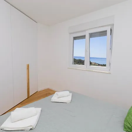 Luxury Shine&roze With Sea View&parking Near Apartament