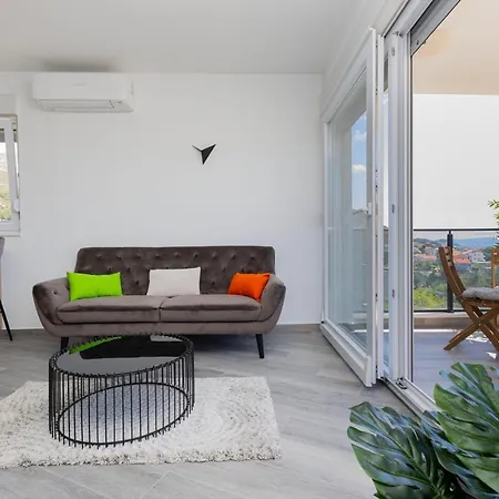 Apartment Luxury Shine&roze With Sea View&parking Near *