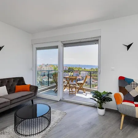 Luxury Shine&roze With Sea View&parking Near *