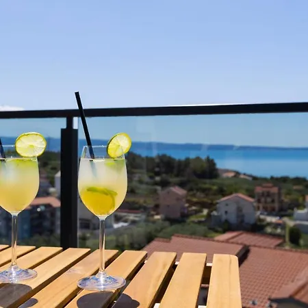 Luxury Shine&roze With Sea View&parking Near Apartment Podstrana