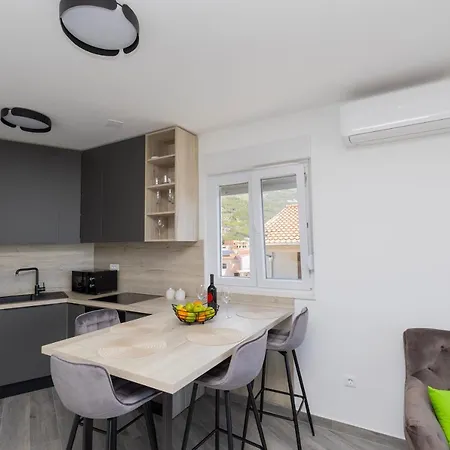Luxury Shine&roze With Sea View&parking Near Apartment *