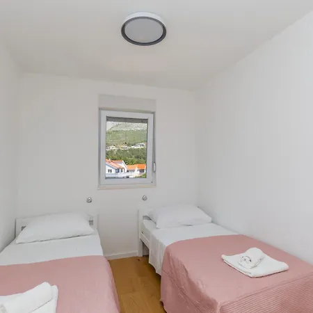 Luxury Shine&roze With Sea View&parking Near * Podstrana