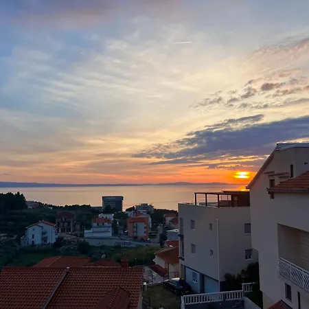 Luxury Shine&roze With Sea View&parking Near Apartament Podstrana